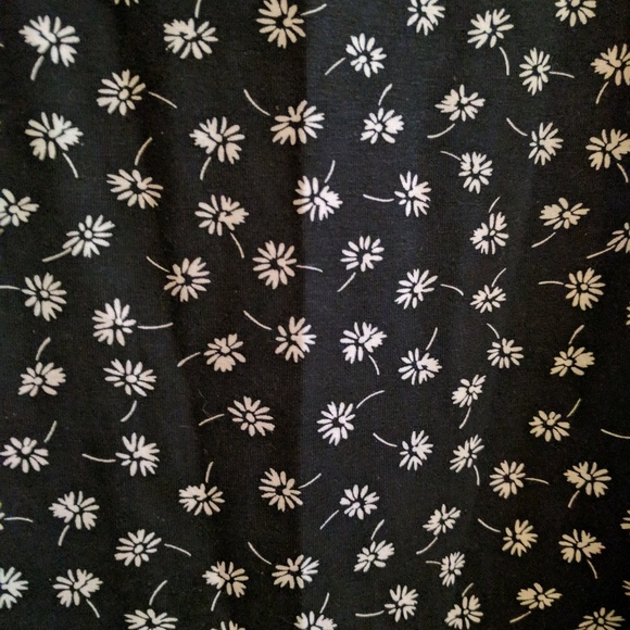 💲Modest Form-fitting Mini Dress - Picture 2 of 3